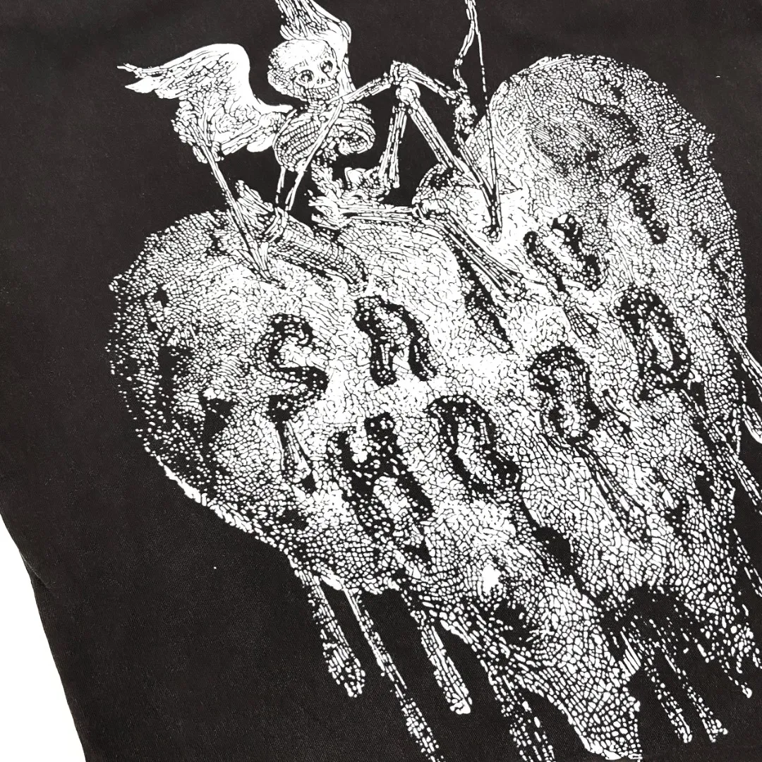 American-style Saint Michael letter print, vintage washed and distressed, loose round neck short sleeves, digital white ink direct spray, the fabric is breathable, and the pattern is three-dimensional and clear. Fabric: Double yarn 240g Style number: S865 Size: S-M-L-XL Color: Washed black Price: P118